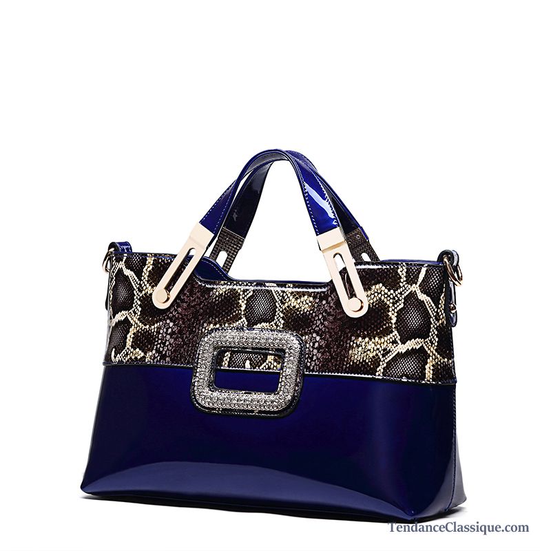 Sac A Main Original En Cuir Rubine, Sac A Main Noir Avec Strass En Vente