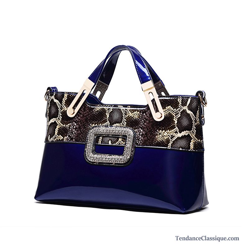 Sac A Main Original En Cuir Rubine, Sac A Main Noir Avec Strass En Vente